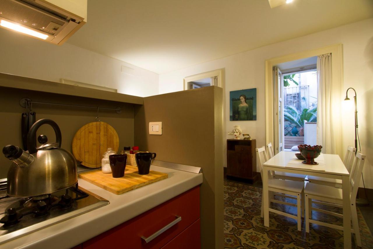 Tre Vie Apartment Con Terrazzo Giardino Pensile Catania Exterior photo