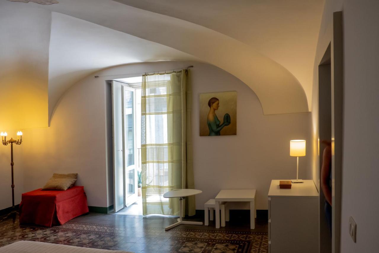 Tre Vie Apartment Con Terrazzo Giardino Pensile Catania Exterior photo